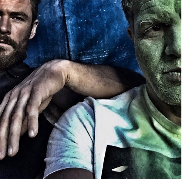Chris Hemsworth ao lado de Mark Ruffalo (Foto: Instagram)