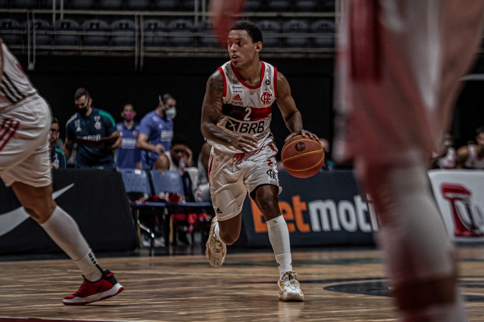 Yago foi um dos destaques na vit&oacute;ria do Flamengo &mdash; Foto: Paula Reis/CRF
