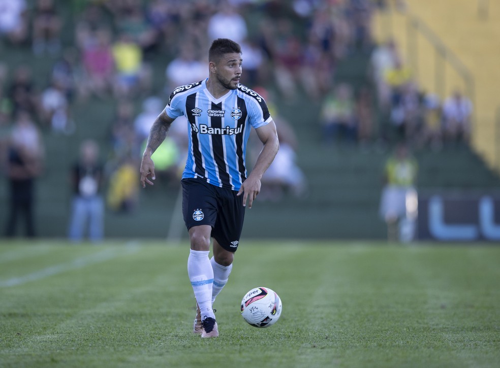 Expulso, João Pedro desfalca o Grêmio em primeiro jogo da semifinal do Gauchão