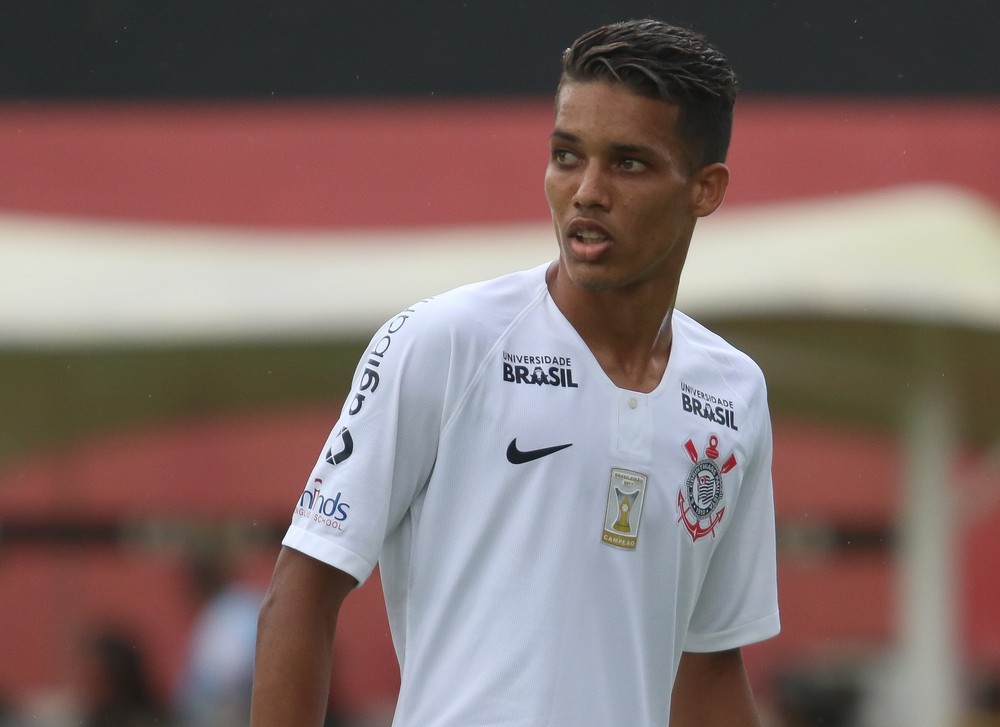 Com Propostas Da Europa Pedrinho Assegura Foco No Corinthians E
