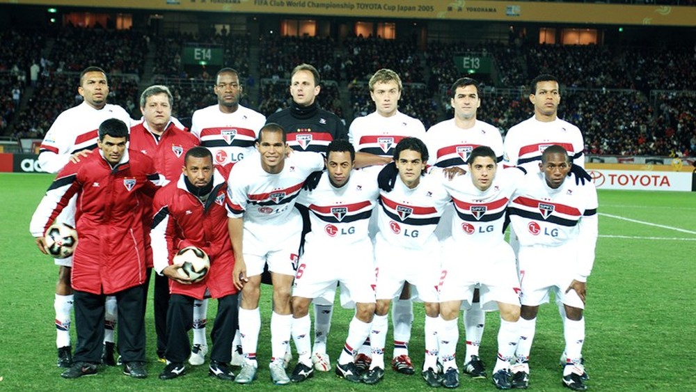 Foto oficial do São Paulo campeão do mundo em 2005