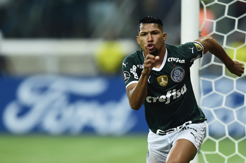 Rony comemora gol em Palmeiras x Independiente Petrolero — Foto: Staff Images/Conmebol