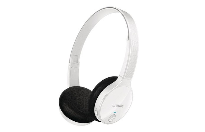Headset tem microfone embutido, Bluetooth e conchas externas acolchoadas (Foto: Divulgação/Philips)