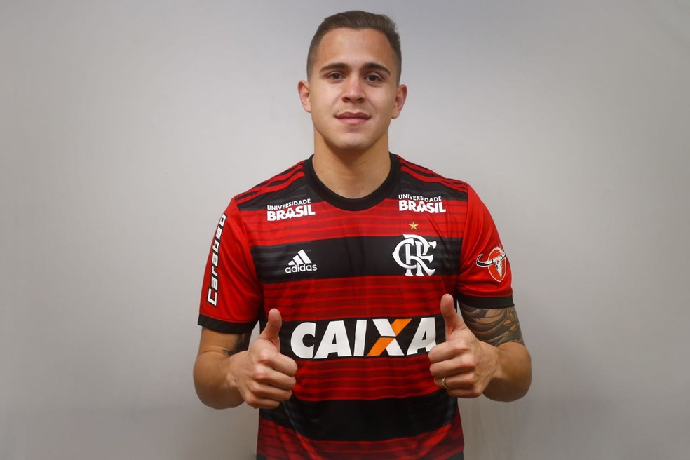 Flamengo oficializa a contratação do volante paraguiao Robert Piris da Motta (Foto: Staff Images/Flamengo)