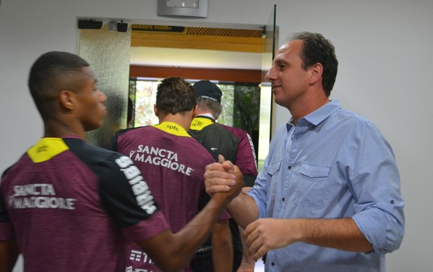 Jogar no São Paulo: uma grande moleza para uns, um inferno para outros