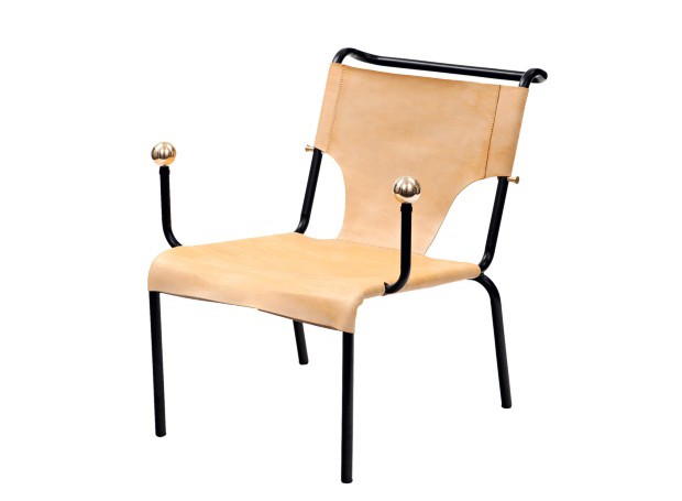Cadeira Bola, de latão, couro e ferro, 71,50 x 79 x 85 cm, da designer Lina Bo Bardi. Etel, R$ 9.951 (Foto: Divulgação)