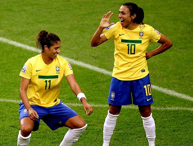 Marta comemora gol da Seleção com dança (Foto: Getty Images)