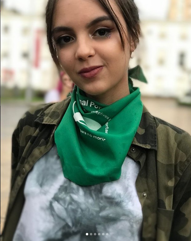 Lenço verde é símbolo da campanha pela despenalização do aborto na Argentina (Foto: Reprodução / Instagram)
