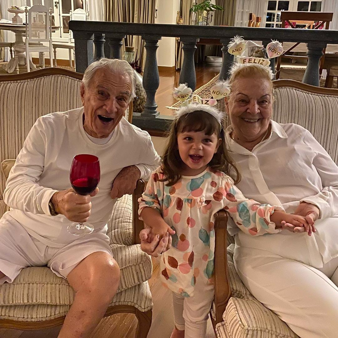 Aos 100 Anos Orlando Drummond Passa A Virada Ao Lado Da Familia Revista Marie Claire Celebridades