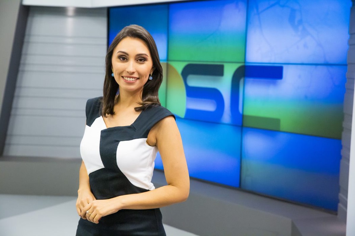 Eveline Poncio fala sobre estreia como apresentadora do Bom Dia Santa  Catarina | NSC TV | Rede Globo