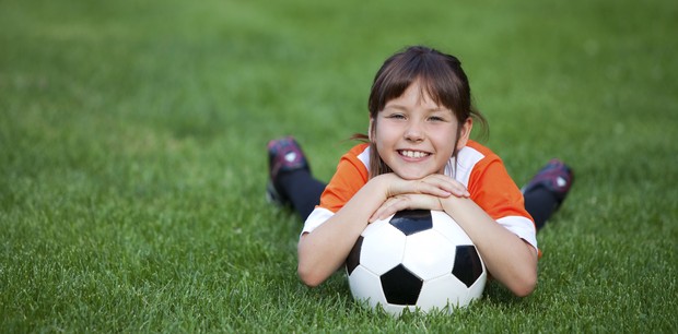 esporte; futebol; bola; criança; menino (Foto: Thinkstock)