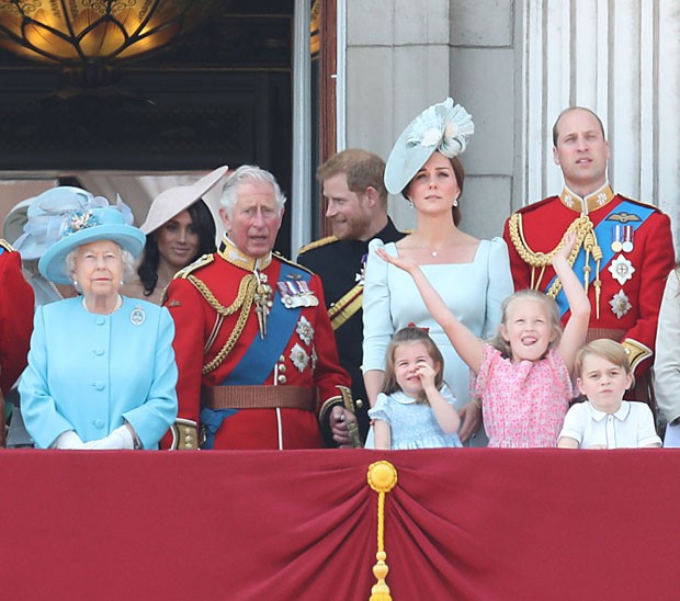 Meghan Markle e Harry com família real no aniversário da rainha Elizabeth II (Foto: Getty Images)