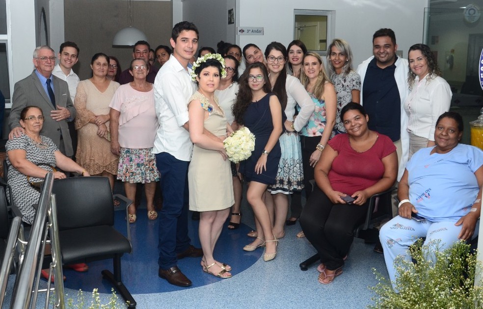 Equipe de hospital prepara cerimônia surpresa para paciente — Foto: Assessoria