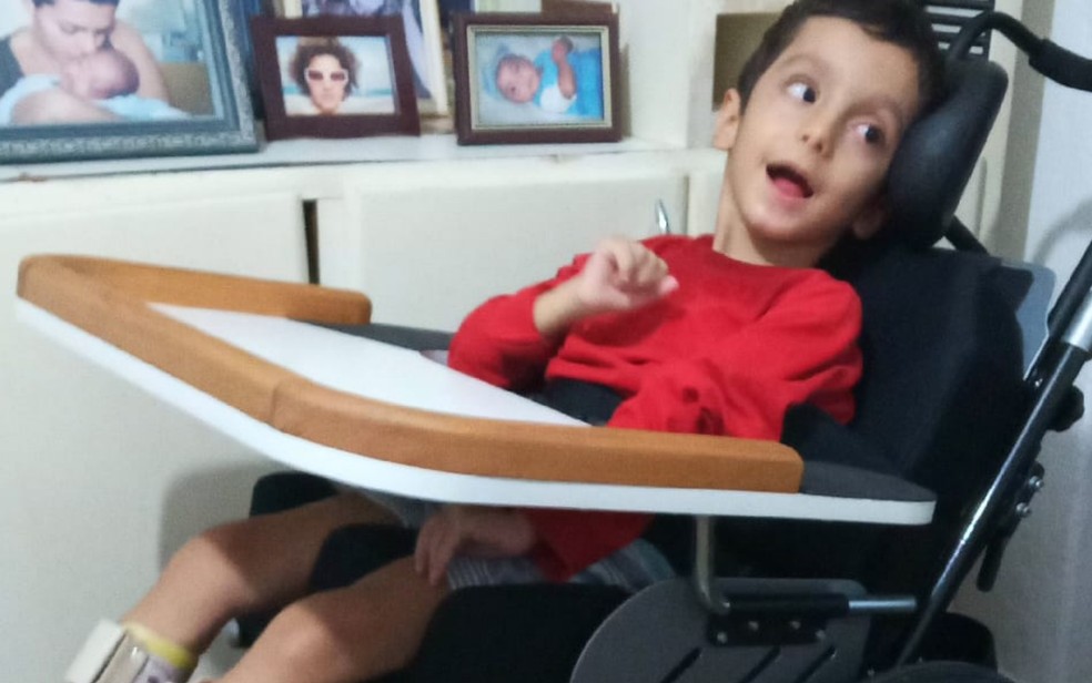 Orlando Fortunato tem paralisia cerebral e precisa de tratamento para ter uma melhor qualidade de vida â Foto: Anna Gabriela Fortunato/Arquivo Pessoal