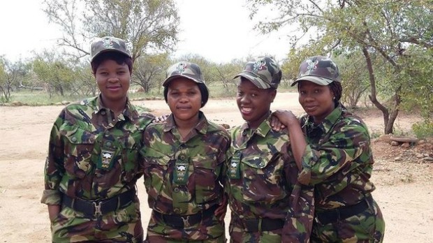 Mulheres ganham prêmio da ONU pelo trabalho de proteção da fauna de reserva florestal na África (Foto: Reprodução/Facebook)