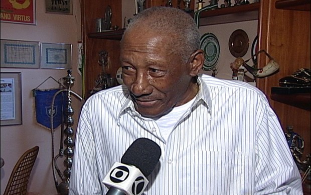 Bicampeão Mundial, Djalma Santos (Foto: Reprodução/TV Integração)