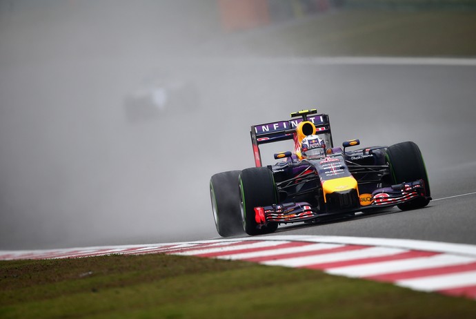 Sob chuva, Daniel Ricciardo foi o mais veloz no 3º treino livre para o GP da China (Foto: Getty Images)