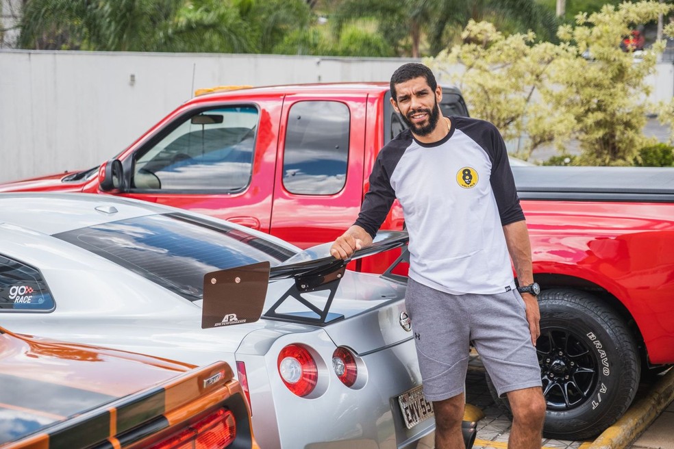 Wallace corre em track days com seu Nissan GT-R — Foto: Bruno Castro