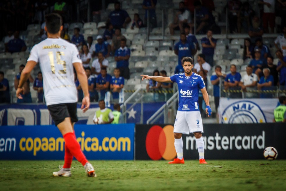 Léo destaca importância de vencer o Lara, na Venezuela, para seguir com melhor campanha geral — Foto: Vinnicius Silva/Cruzeiro