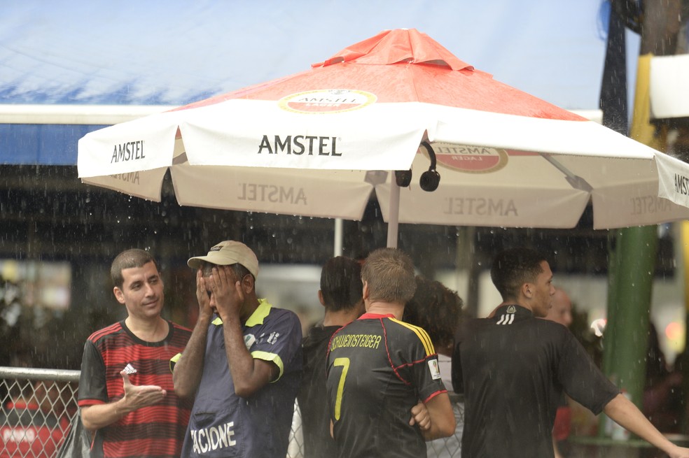 Torcedor do Flamengo durante Flamengo x Al Hilal &mdash; Foto: Andr&eacute; Dur&atilde;o