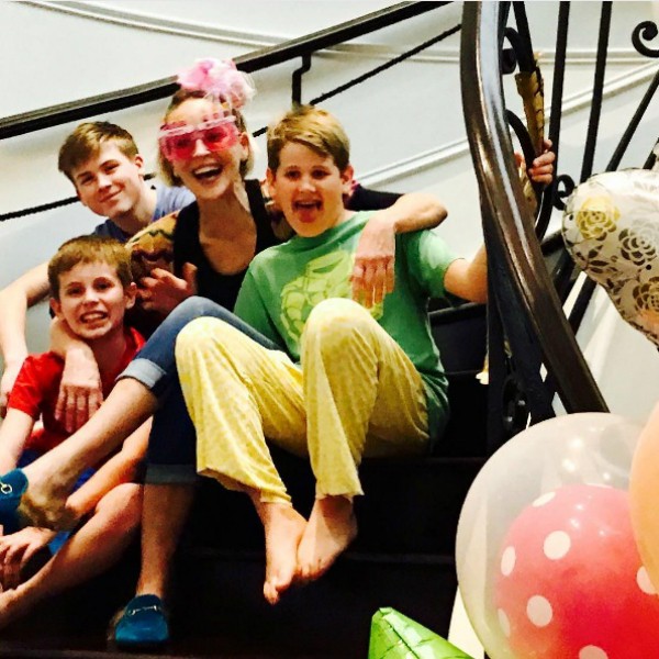 Sharon Stone com os filhos (Foto: Reprodução Instagram)