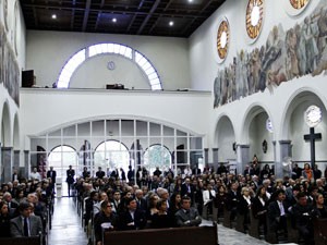 Missa foi realizada na Paróquia Nossa Senhora do Perpétuo Socorro (Foto: Léo Pinheiro/Futura Press/Estadão Conteúdo)