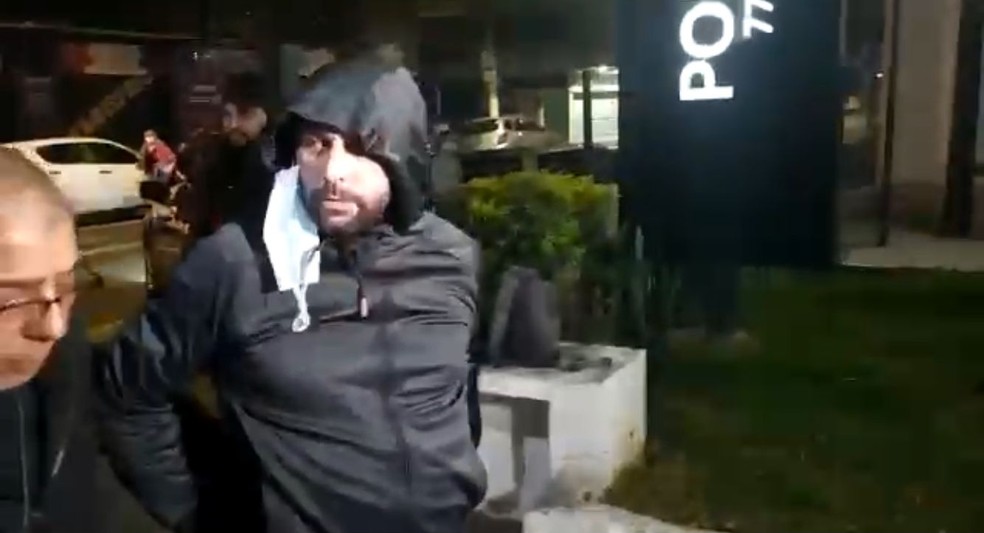 De acordo com a 1ª Delegacia Seccional Centro, Adilson Gomes da Silva, o Deco, de 42 anos, é apontado como gerente financeiro da facção criminosa que controla a venda de entorpecentes na região.  — Foto: Divulgação/Polícia Civil de SP
