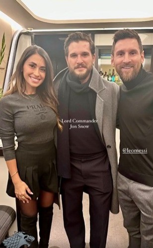 Lionel Messi e Antonella com Kit (Foto: Reprodução/Instagram)