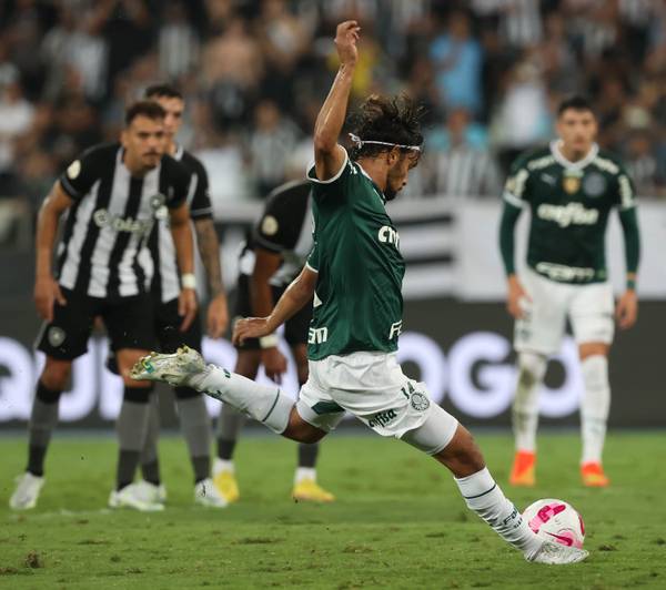 Ceará é o 2º com mais gols de bola parada em 2022 entre os times