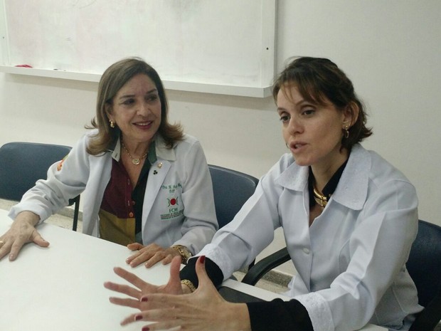 Neuropediatra Ângela Rocha e infectologista Regina Coeli, do HUOC (Foto: Penélope Araújo/G1)