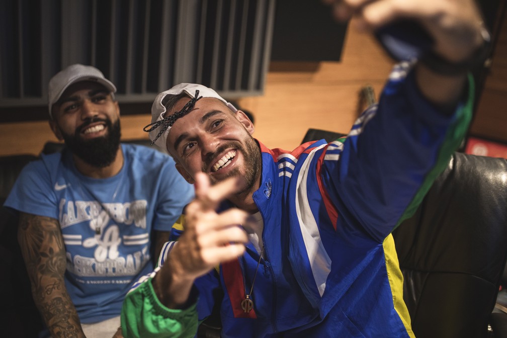 Gabigol, do Flamengo, e Papatinho — Foto: Pedro Martins