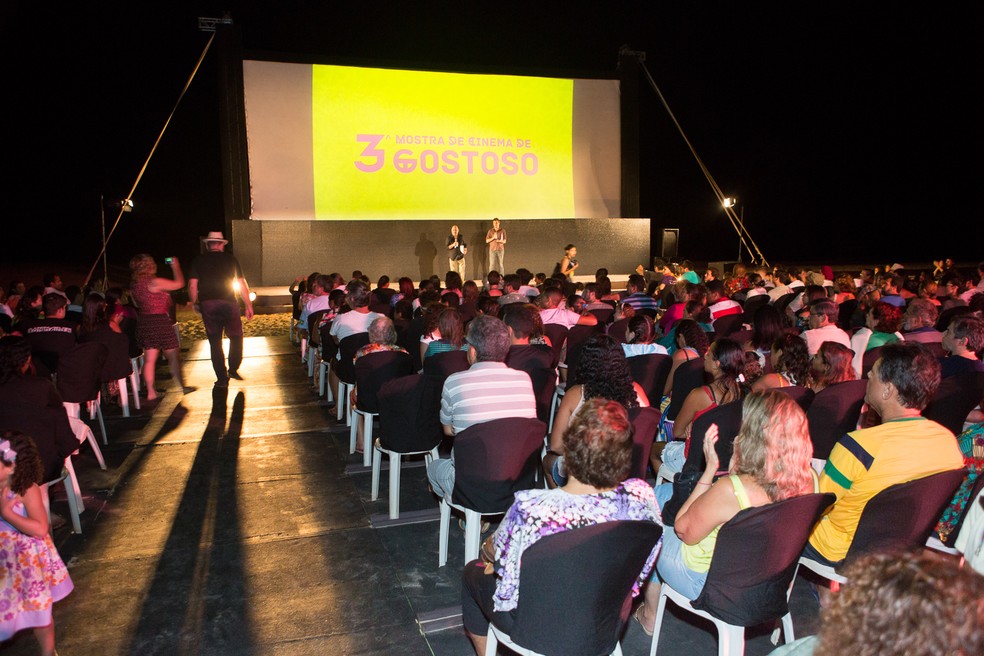 Mostra de Cinema acontece na beira da praia do Maceió em São Miguel do Gostoso, RN (Foto: Aline Arruda)