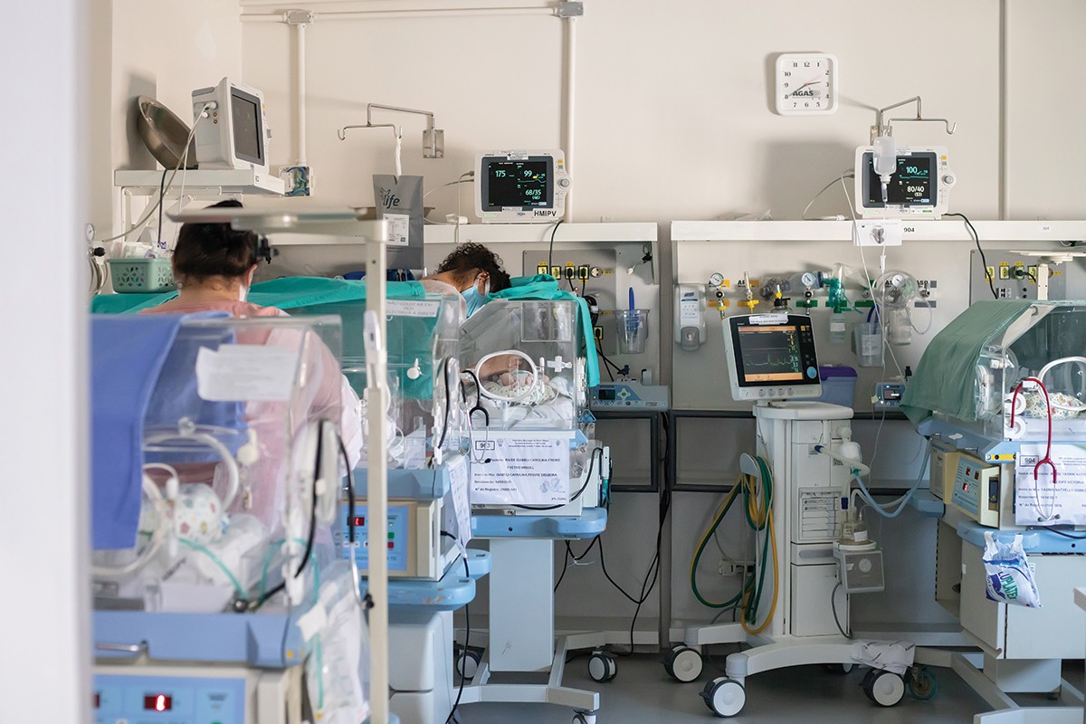 331 Prematuros na pandemia Cada uti neonatal formatou suas regras de visitas a bebês na pandemia, reduzindo a circulação de pessoas (Foto: Ana Meinhardt/Cegonha Imagens)