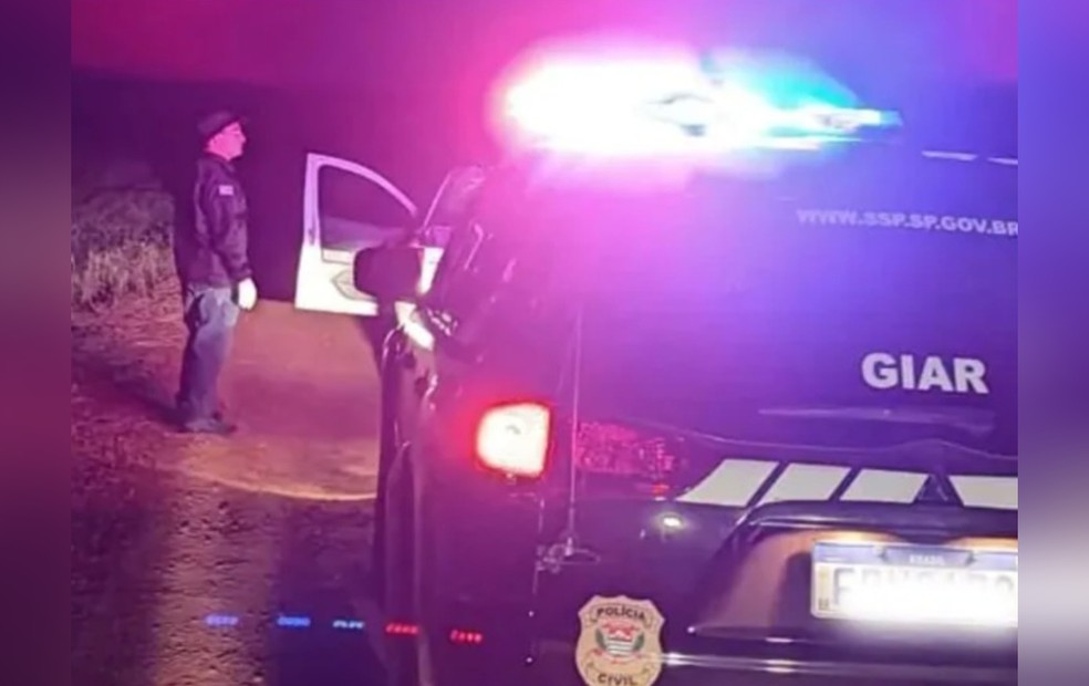 Polícia investiga morte de operador de máquinas encontrado dentro de carro em Avaré  — Foto: Jornal In Foco/ Reprodução 