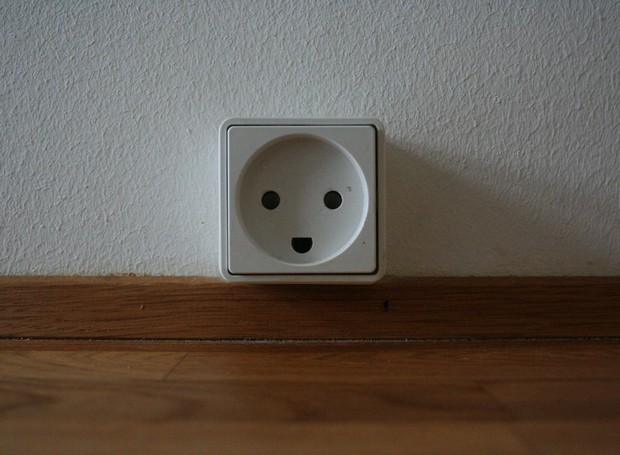 Na Dinamarca, os plugues de tomadas lembram carinhas sorrindo (Foto: Flickr/TheWavingCat/CreativeCommons)
