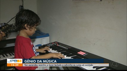 Aos 10 anos, menino paraense aprende a tocar piano sozinho; veja, Belém