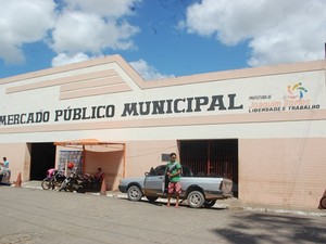 Mercado Municipal deve passar por reforma, segundo a Vigilância Sanitária. (Foto: Hígor Silva/40 graus.al)