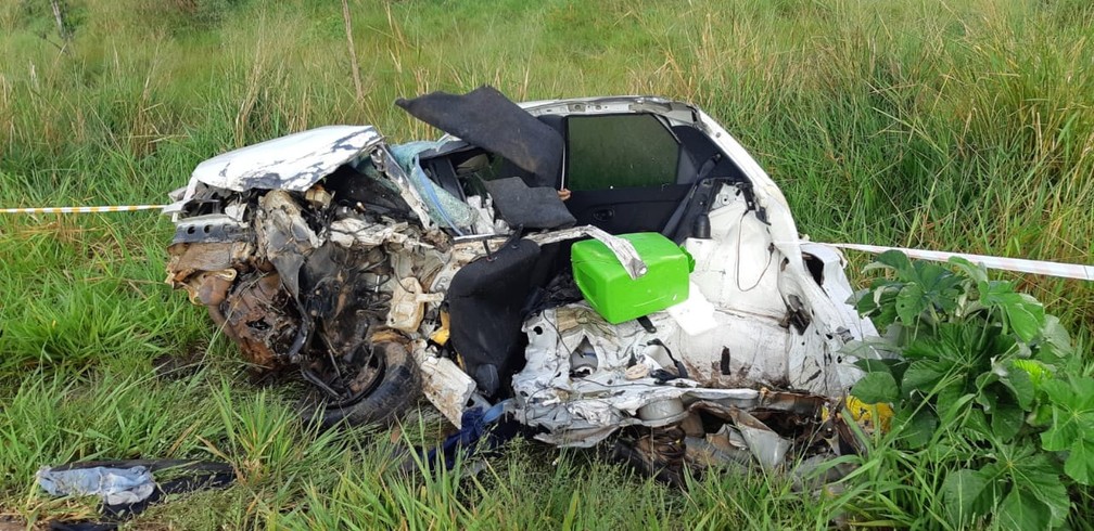 Acidente matou motorista, passageira e 2 adolescentes na BR-174 em Nova Lacerda â Foto: PolÃ­cia RodoviÃ¡ria Federal de Mato Grosso/Assessoria