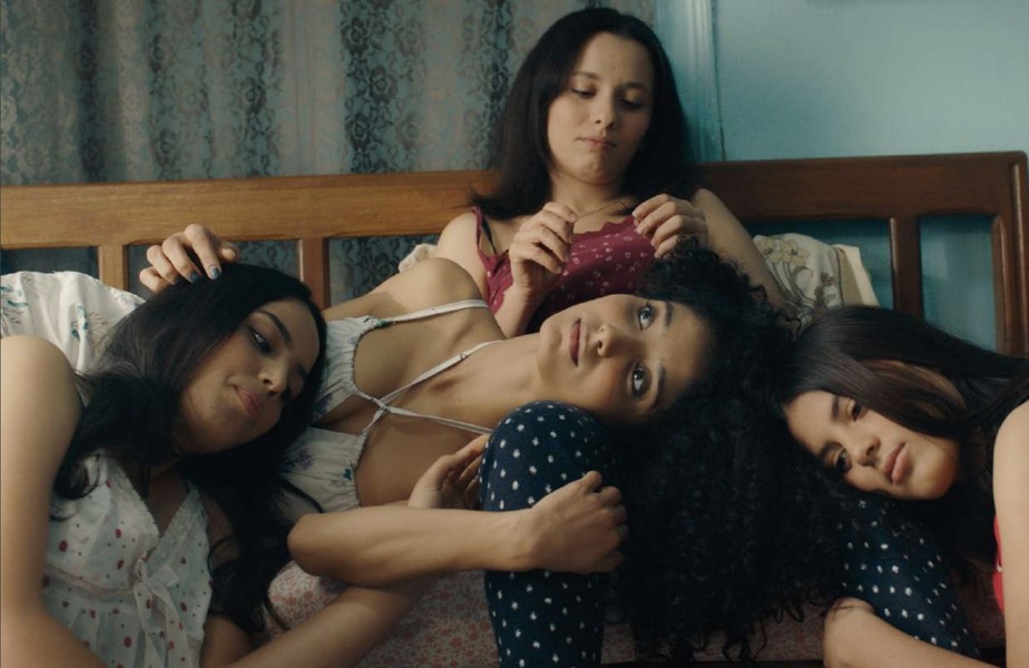 Filme 'Quatro Filhas', que explora a decisão de duas meninas integrarem o Estado Islâmico, emocionou Cannes