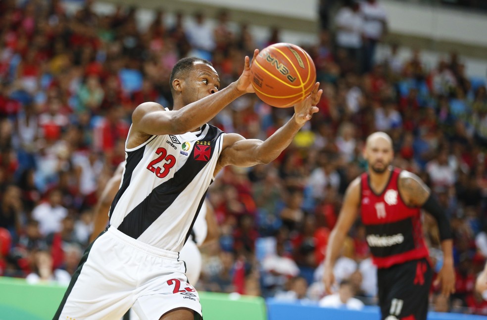 Bial se mostrou animado com rivalidade entre Vasco e Flamengo (Foto: MDJ Fotografia)