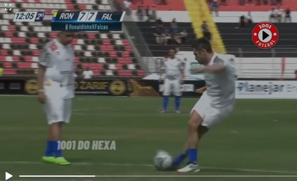 Falcão faz golaço de letra em amistoso de futebol — Foto: Reprodução