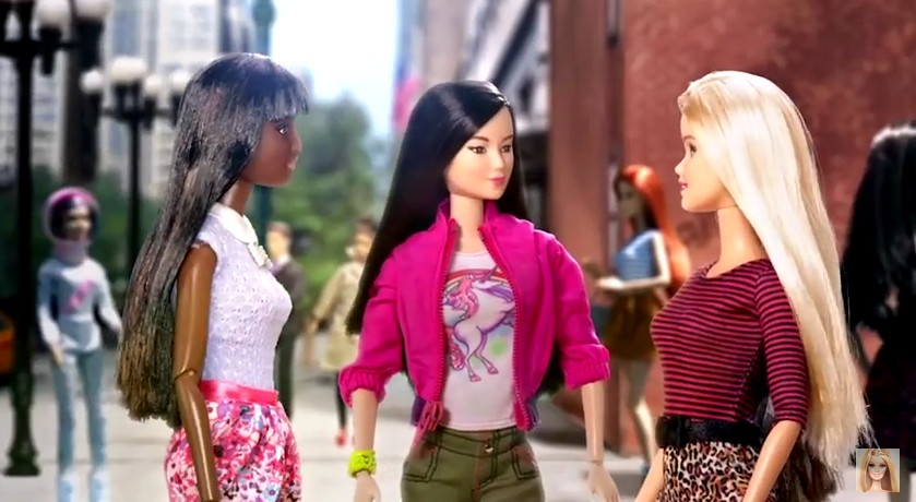 Barbie na moda: depois da Moschino, boneca aparece na Dolce & Gabbana.