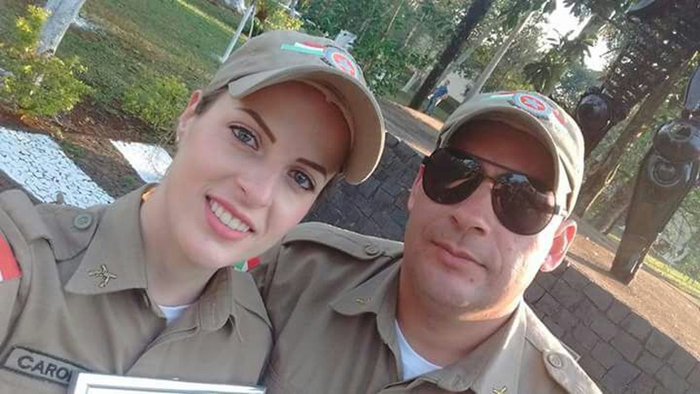 Caroline Plescht, de 32 anos, e o marido dela, Marcos Paulo da Cruz, de 43 anos, trabalham em Chapecó (SC (Foto: Arquivo pessoal)