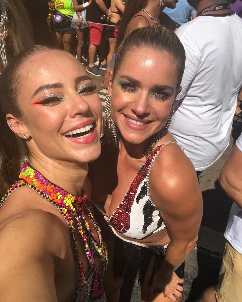 Paolla Oliveira e Monique Alfradique (Foto: Reprodução/Instagram)