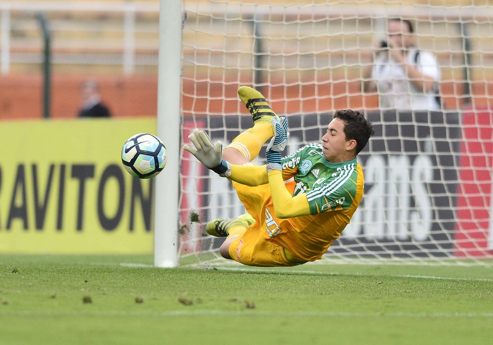 Sub-17 Campeão - Goleiro sai da reserva e vira herói em decisão contra rival