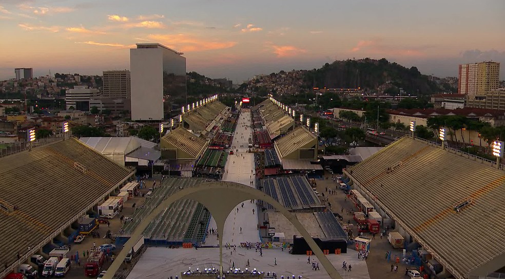 MinistÃ©rio PÃºblico pede vistoria do Corpo de Bombeiros na MarquÃªs de SapucaÃ­. â?? Foto: ReproduÃ§Ã£o/TV Globo