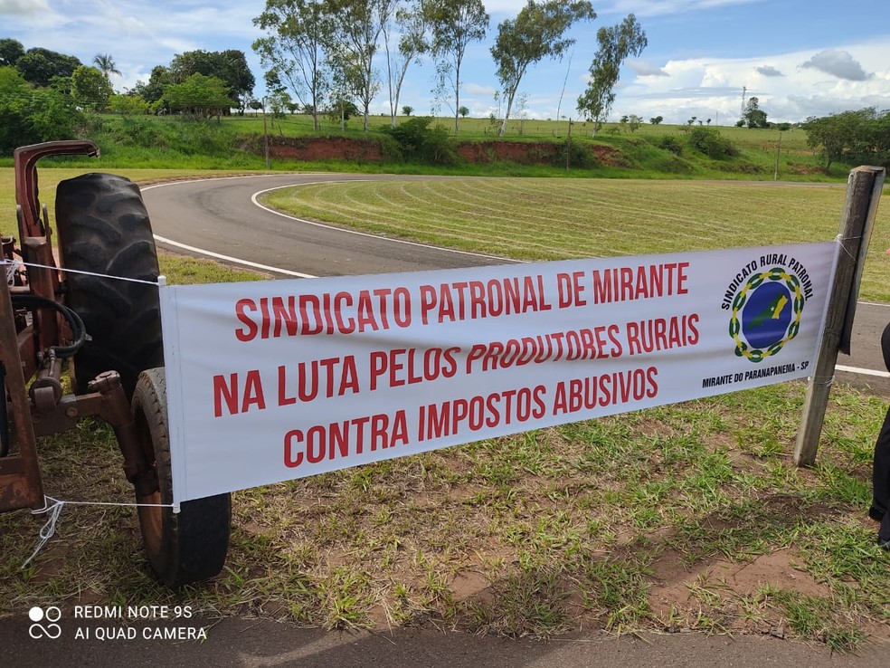 Mirante do Paranapanema foi um dos pontos com manifestação — Foto: Márcio Júlio Pissinati