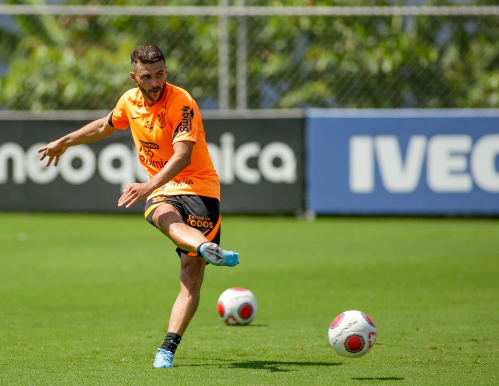 Júnior Moraes é inscrito no Paulistão e pode estrear pelo Corinthians