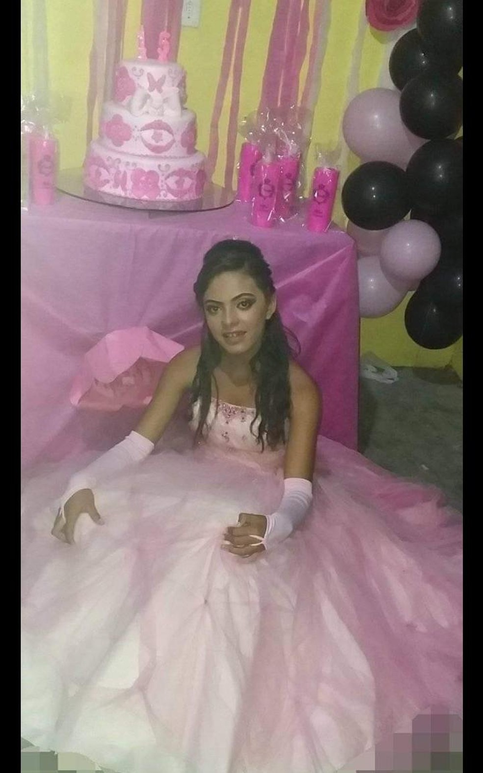 Adolescente Sandra Silva, moradora de Viçosa, em Alagoas, que está desaparecida, teve festa de 15 anos há dois meses — Foto: Arquivo Pessoal