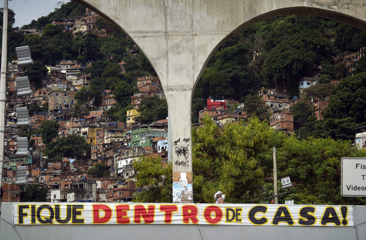 Favelas do Rio somam mais mortes por Covid-19 do que 15 estados do Brasil